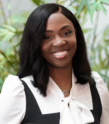 Portrait of Shavonne Jackson, Agent.